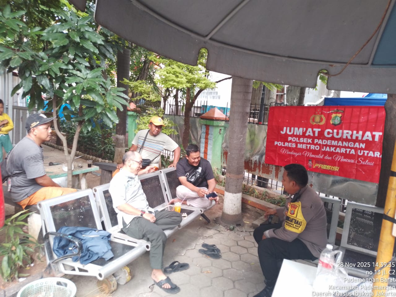 Jumat Curhat, Polsek Pademangan Dengarkan Aspirasi Warga Pademangan Barat