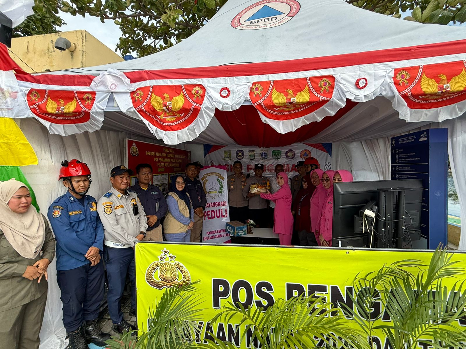 Sentuhan Hangat Bhayangkari Peduli di Kepulauan Seribu Utara, Dukung Tugas Petugas Pospam Nataru