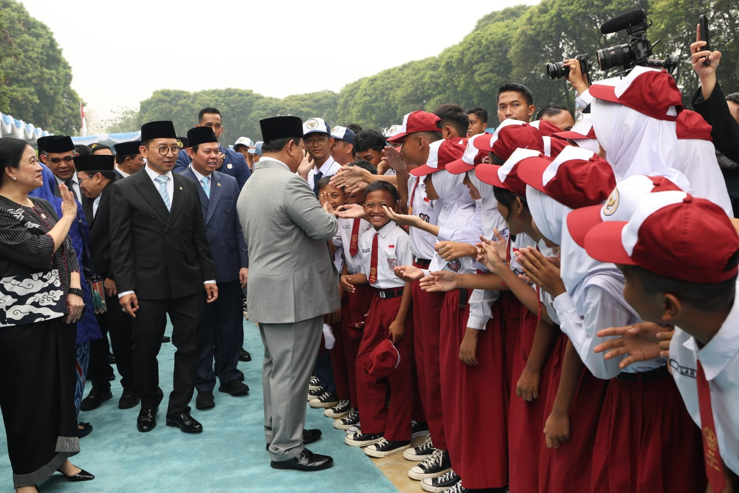 Prabowo Pimpin Upacara Hari Kesaktian Pancasila, Pelajar SMK Serukan Persatuan