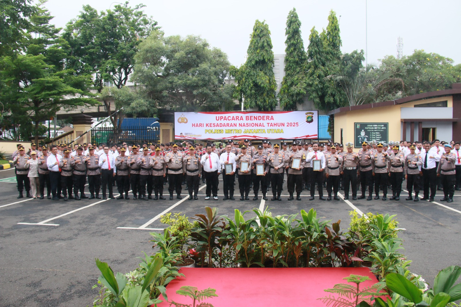 Polres Metro Jakarta Utara Gelar Upacara Hari Kesadaran Nasional 2025, Berikan Penghargaan dan Tegakkan Disiplin