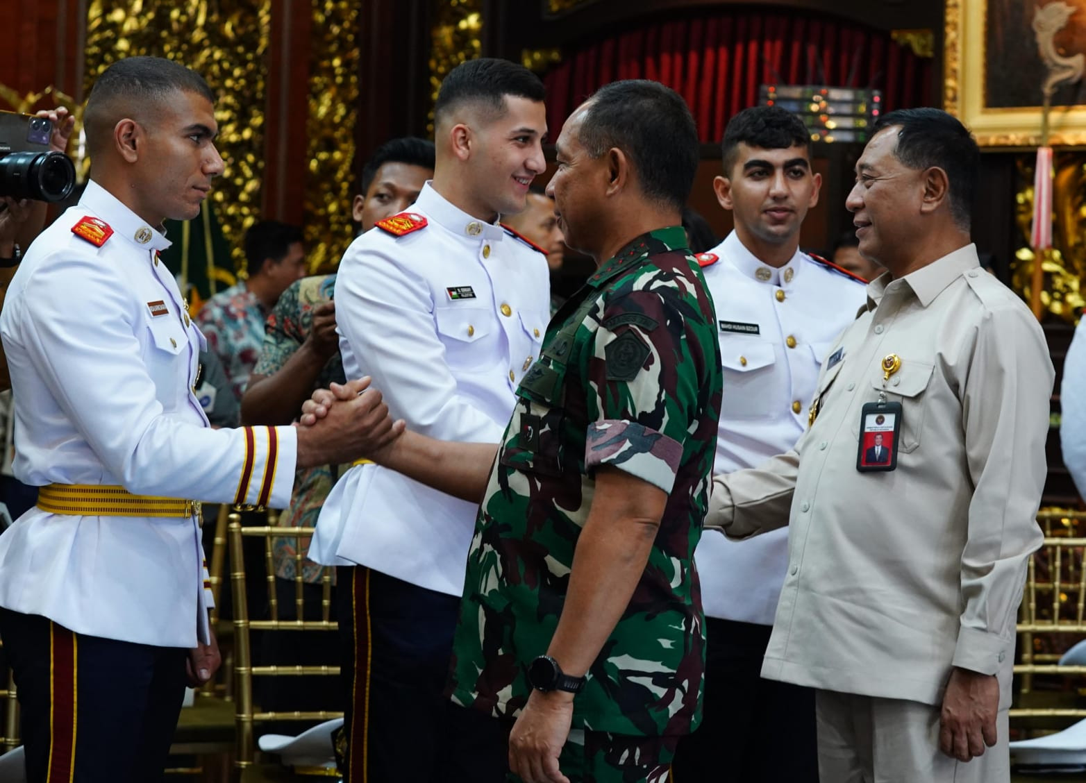 Panglima TNI Dampingi Menhan RI Beri Arahan Kadet Unhan Asal Palestina
