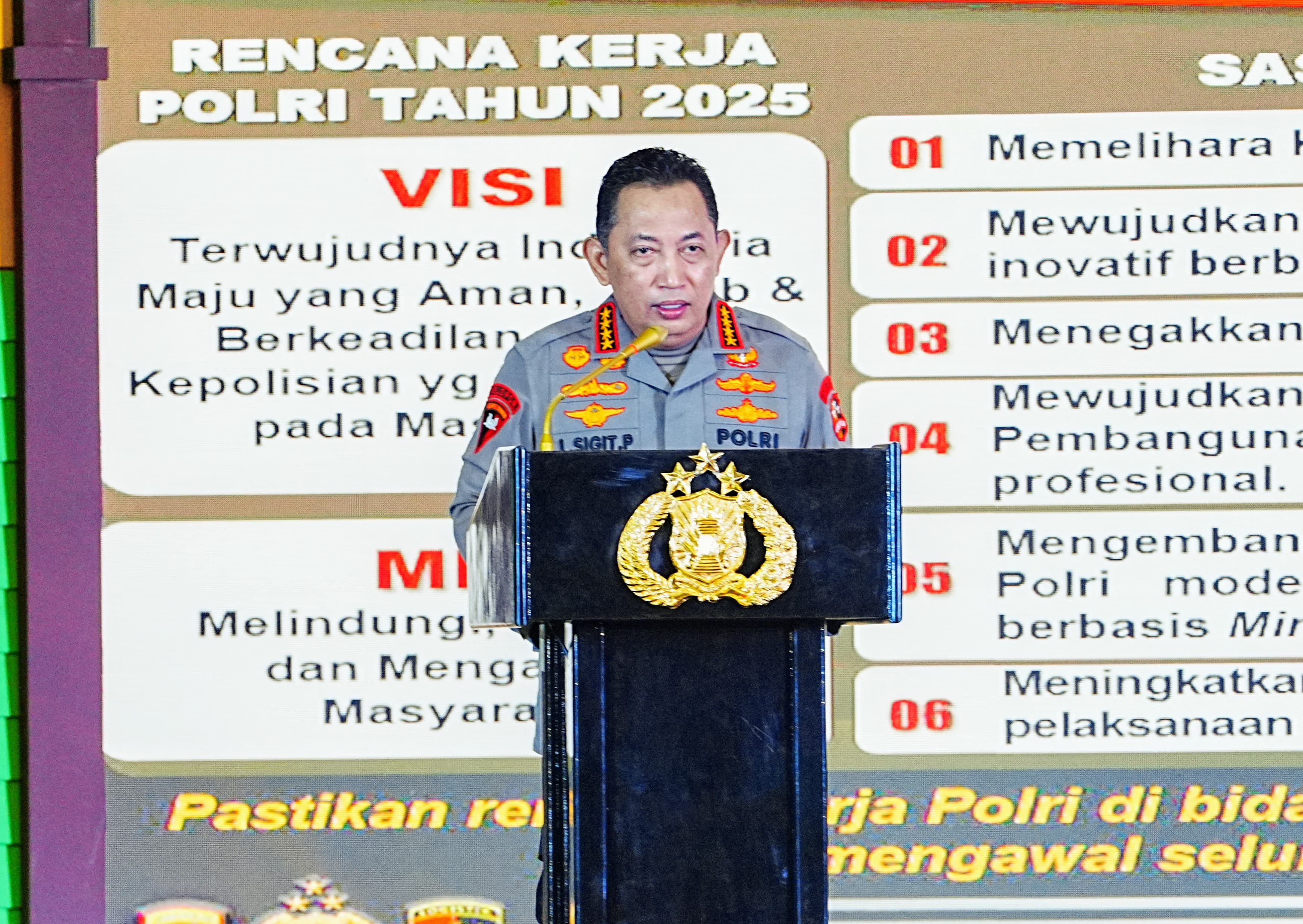 Tutup Rakernis SSDM dan Slog, Kapolri Komitmen Dukung Program Pemerintah
