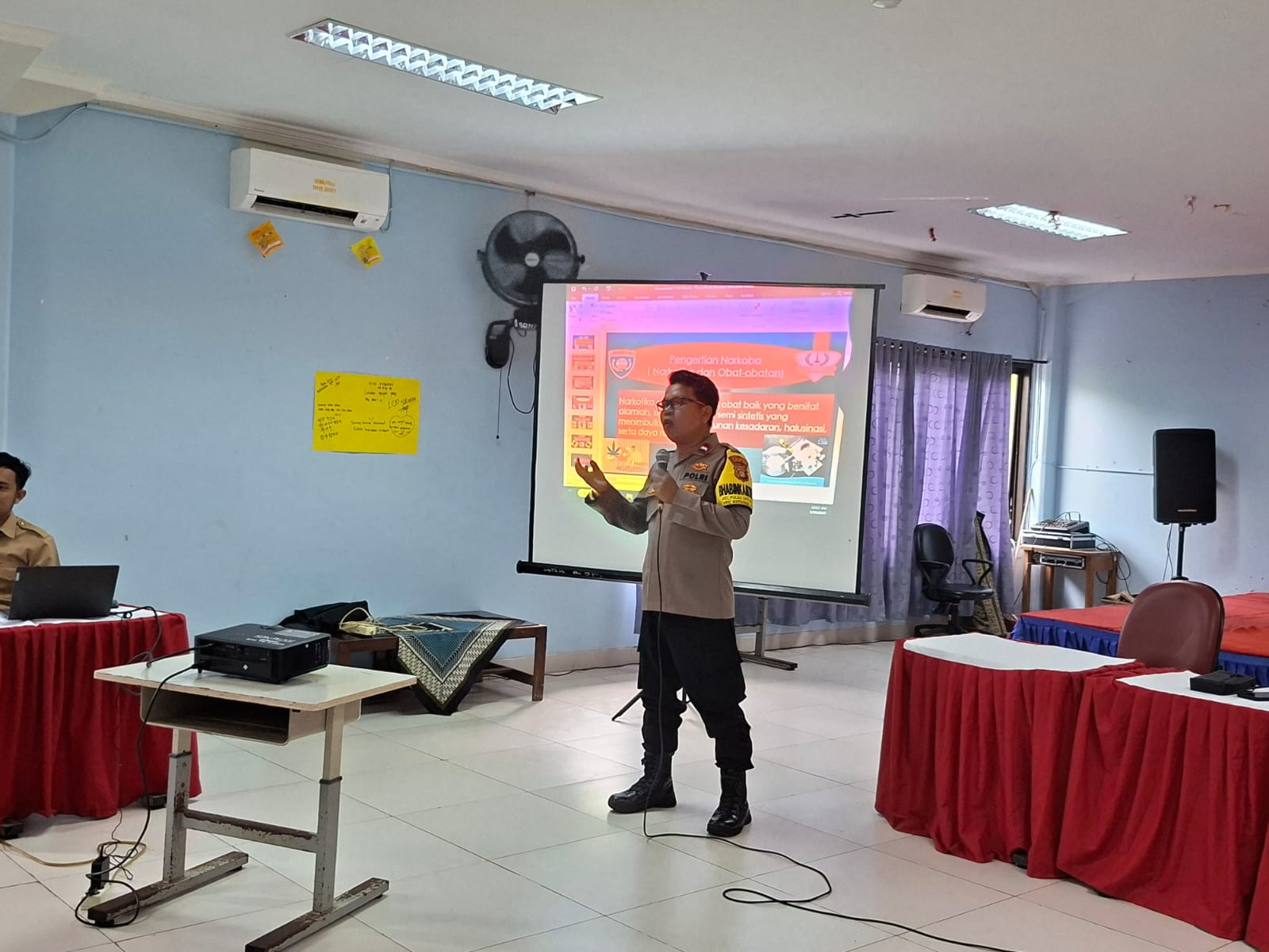 Bhabinkamtibmas Pulau Untung Jawa Sosialisasi Anti Bullying, Kekerasan Seksual, dan Bahaya Narkoba di SDN 01