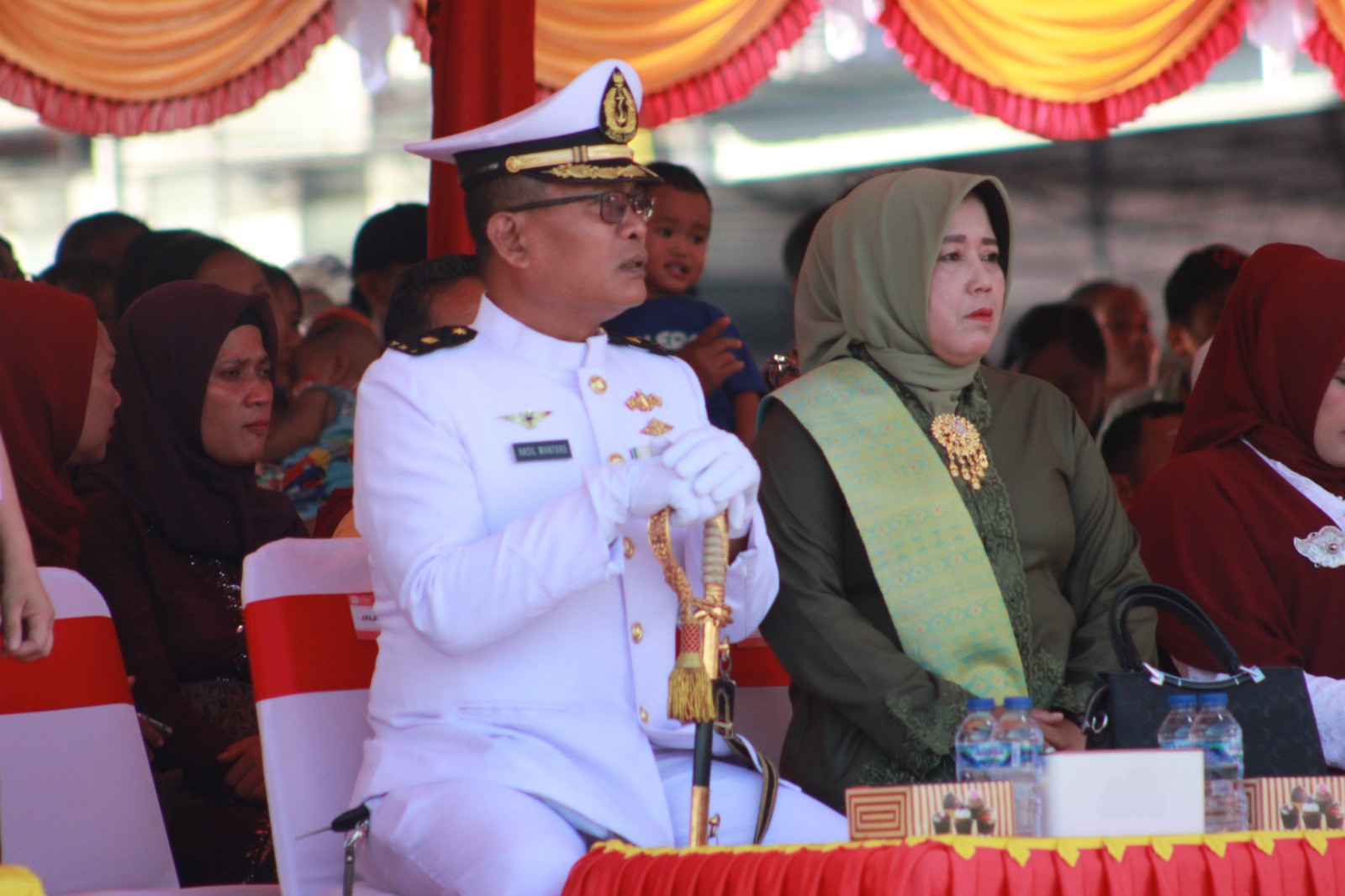 Komandan dan Prajurit Lanal Nias Ikuti Upacara Pengibaran Bendera Merah Putih Peringatan HUT Ke-80 Kemerdekaan Republik Indonesia di Jajaran Pulau Nias Tahun 2025
