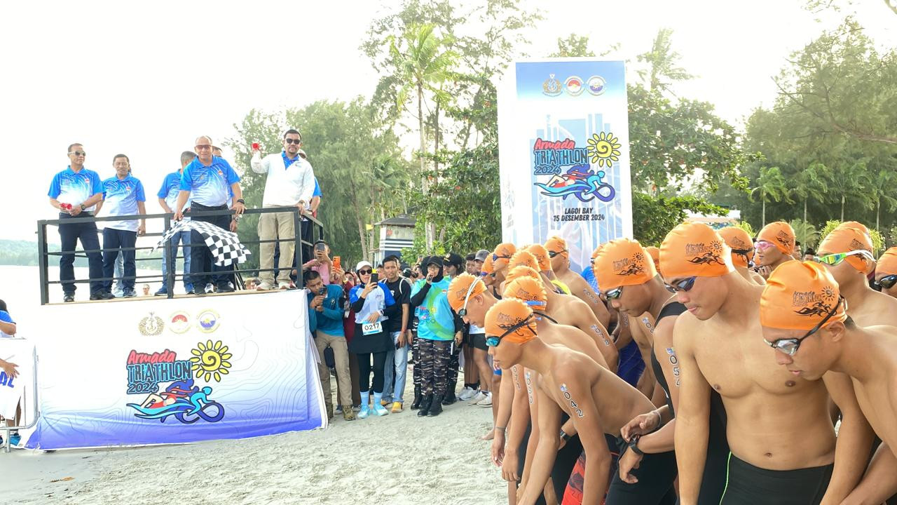 Panglima Komando Armada RI Secara Resmi Buka Armada Triathlon 2024