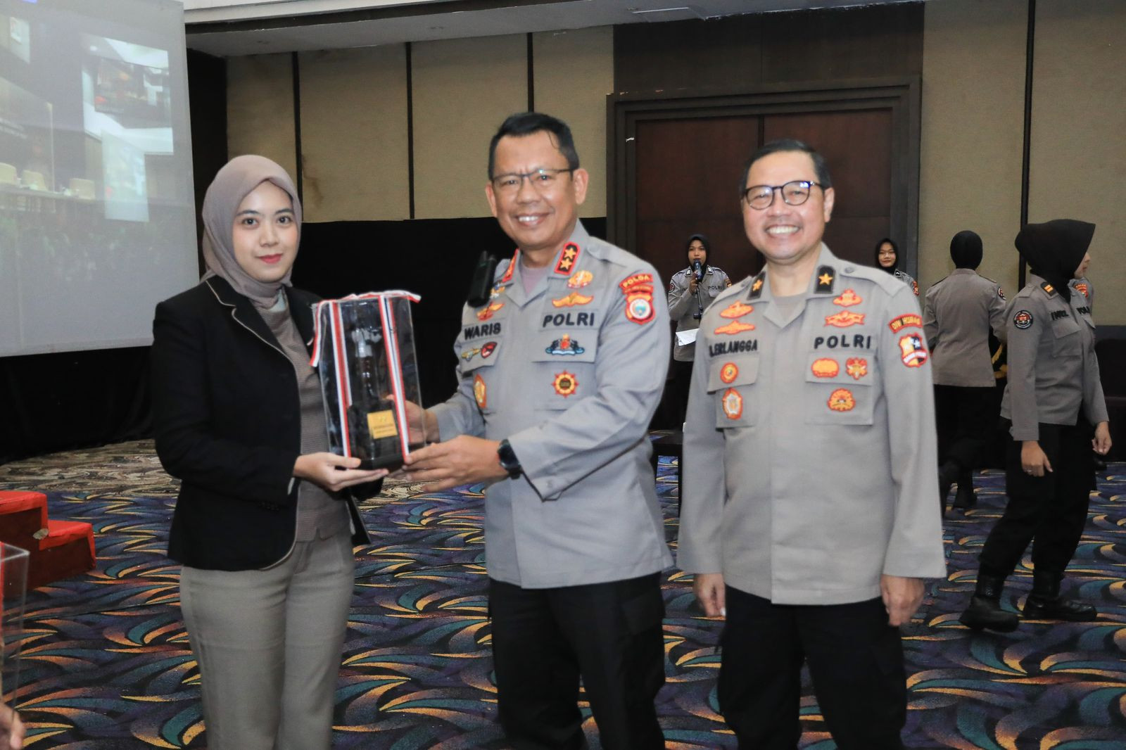 Gelar Dialog Publik di Malut, Divhumas Polri Gaungkan Semangat Generasi Berkarakter dan Berintegritas