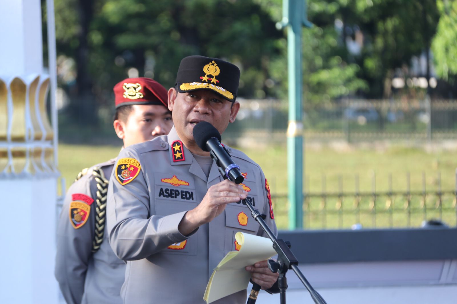 Polda Metro Jaya kawal aksi buruh, Kapolda : Layani Humanis Karena Mereka adalah Saudara Kita