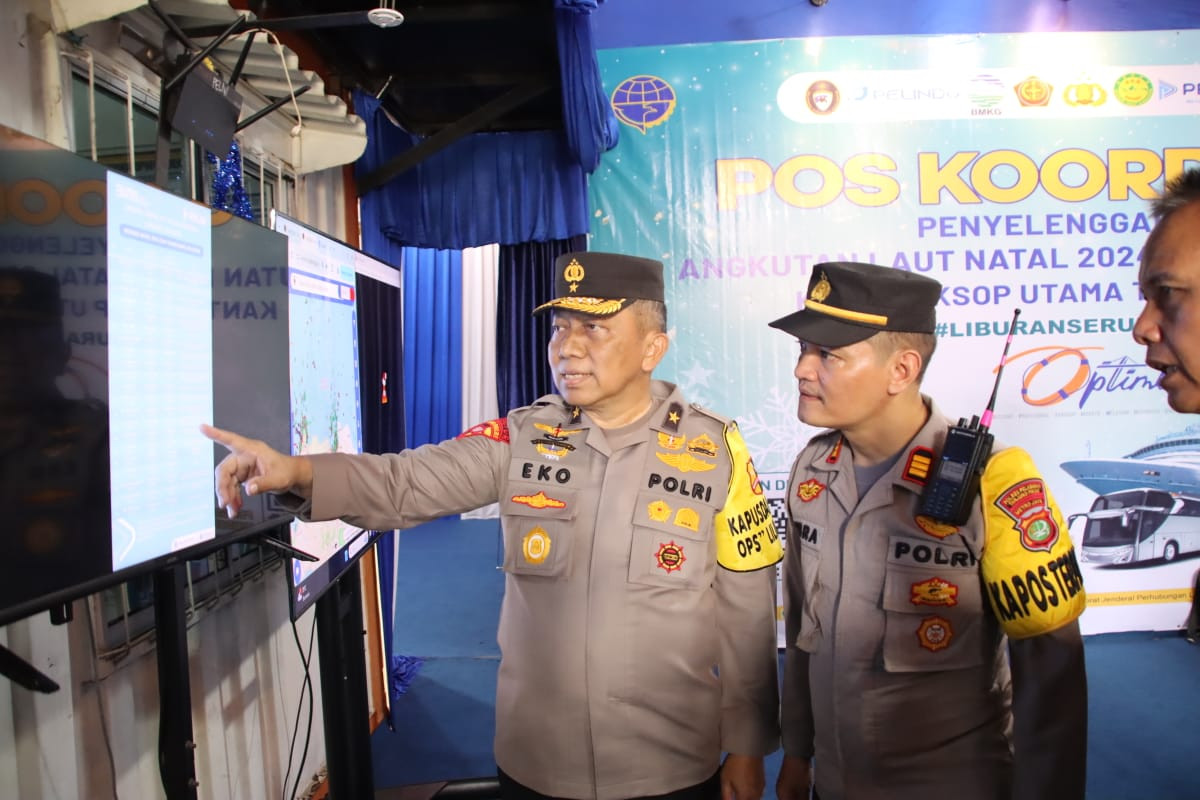 Kapolres dan Ketua Tim Supervisi Ops Lilin Mabes Polri, Cek Pos Pelayanan Operasi Lilin Jaya 2024