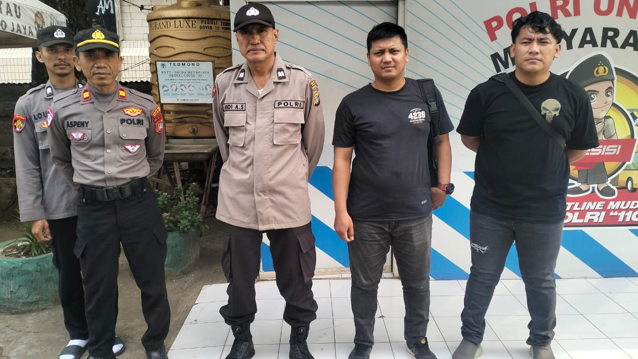 Polsek Bekasi Barat Gelar Pengamanan dan Penyekatan Massa Anarko