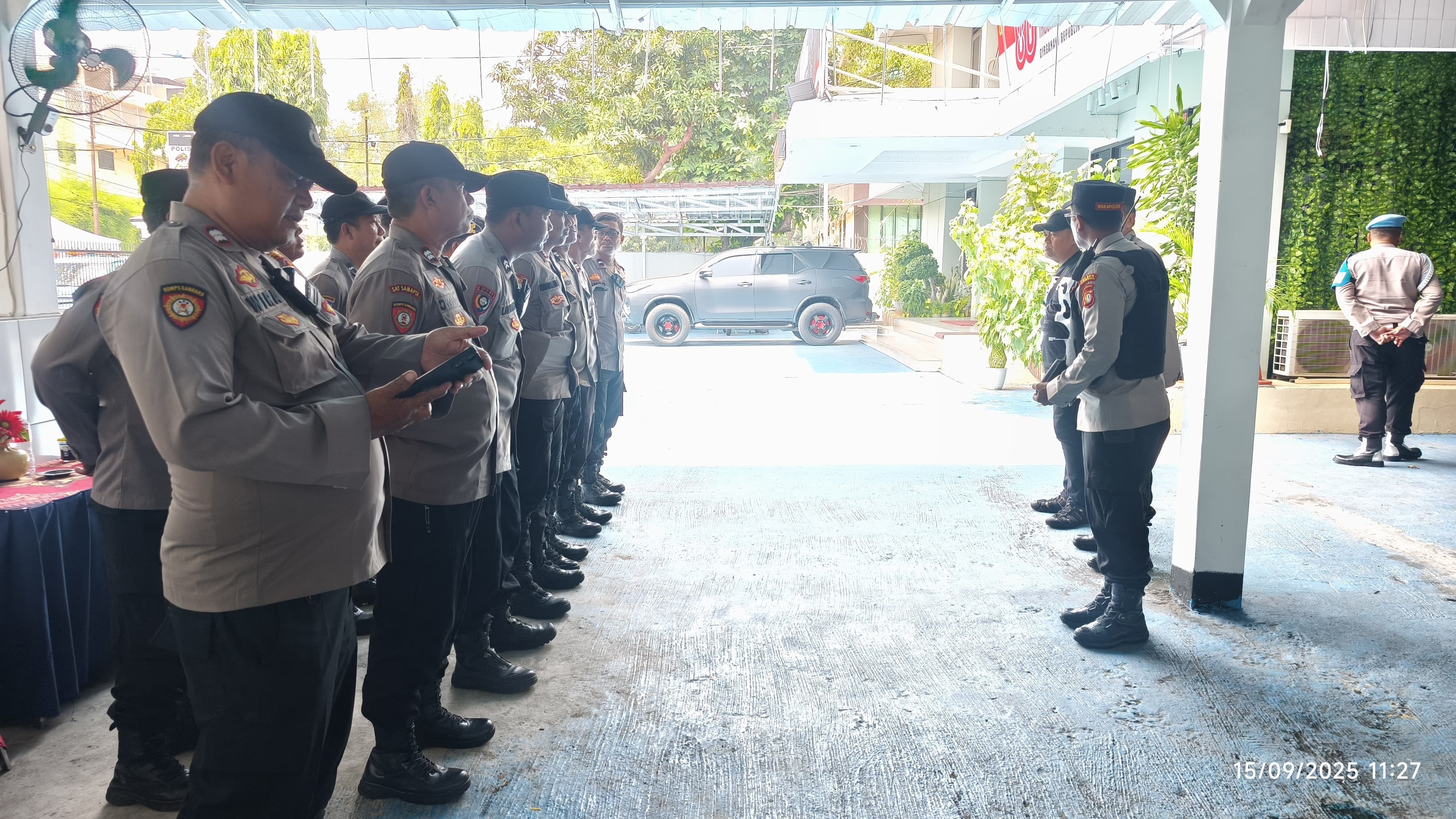 Dukung Program Jaga Jakarta Polsek Pademangan Gelar  Apel Penyekatan Massa di Maspion Plaza