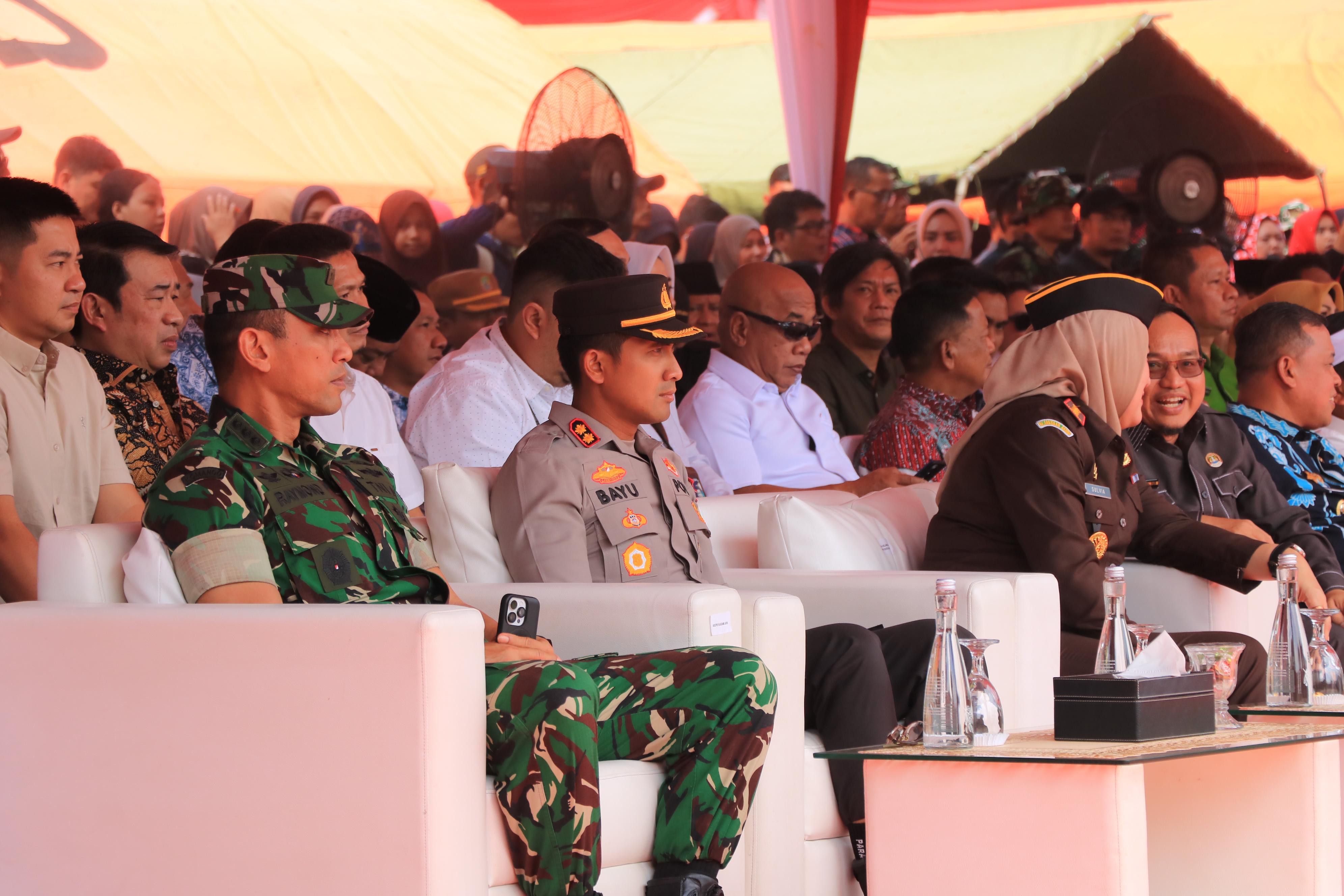 Upacara Penutupan TMMD ke- 125 TA di Wilayah Hukum Polsek Bantargebang Berjalan Lancar dan Khidmat
