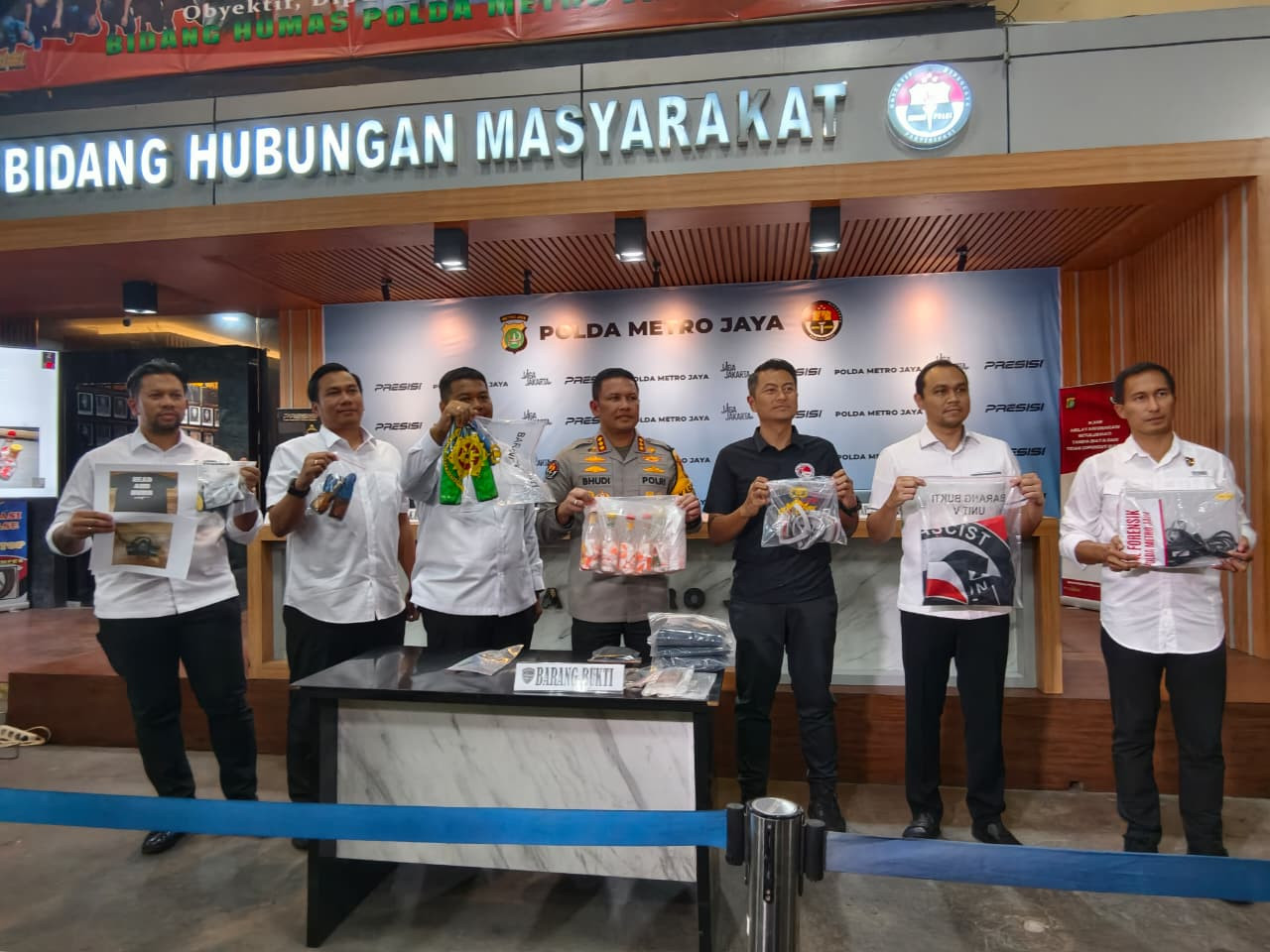Polda Metro Jaya Gagalkan Rencana Aksi Kerusuhan, Pelaku Siapkan Bom Molotov dan Merekrut Massa