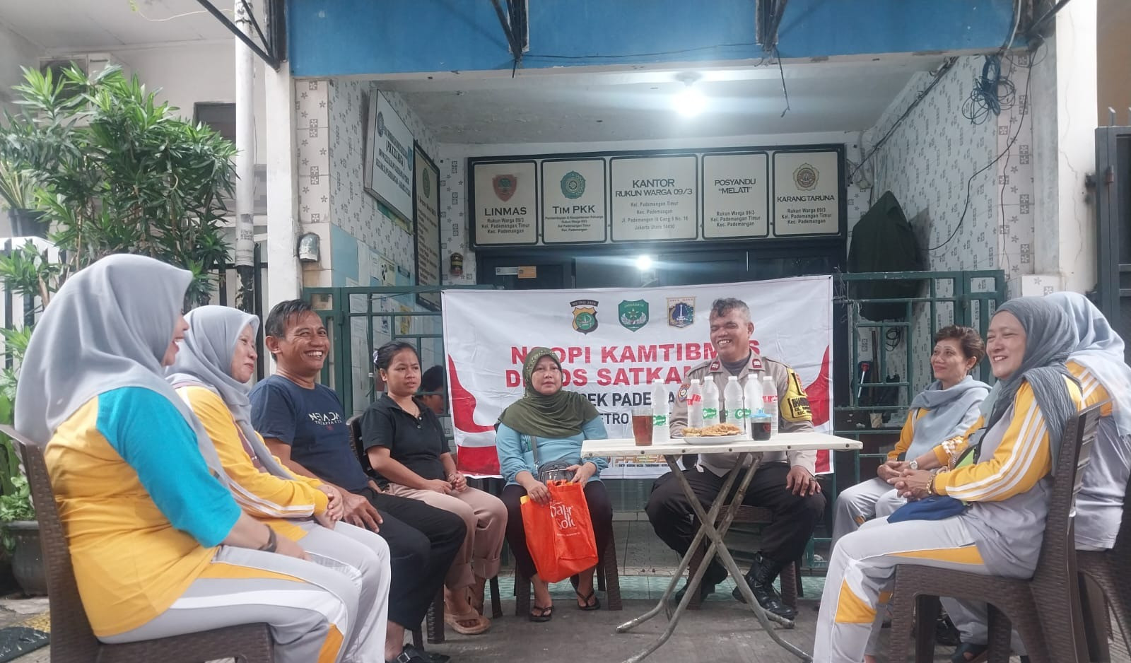 Polsek  Pademangan  Gelar Ngopi Kamtibmas di Pademangan Timur,  Serap Aspirasi Warga