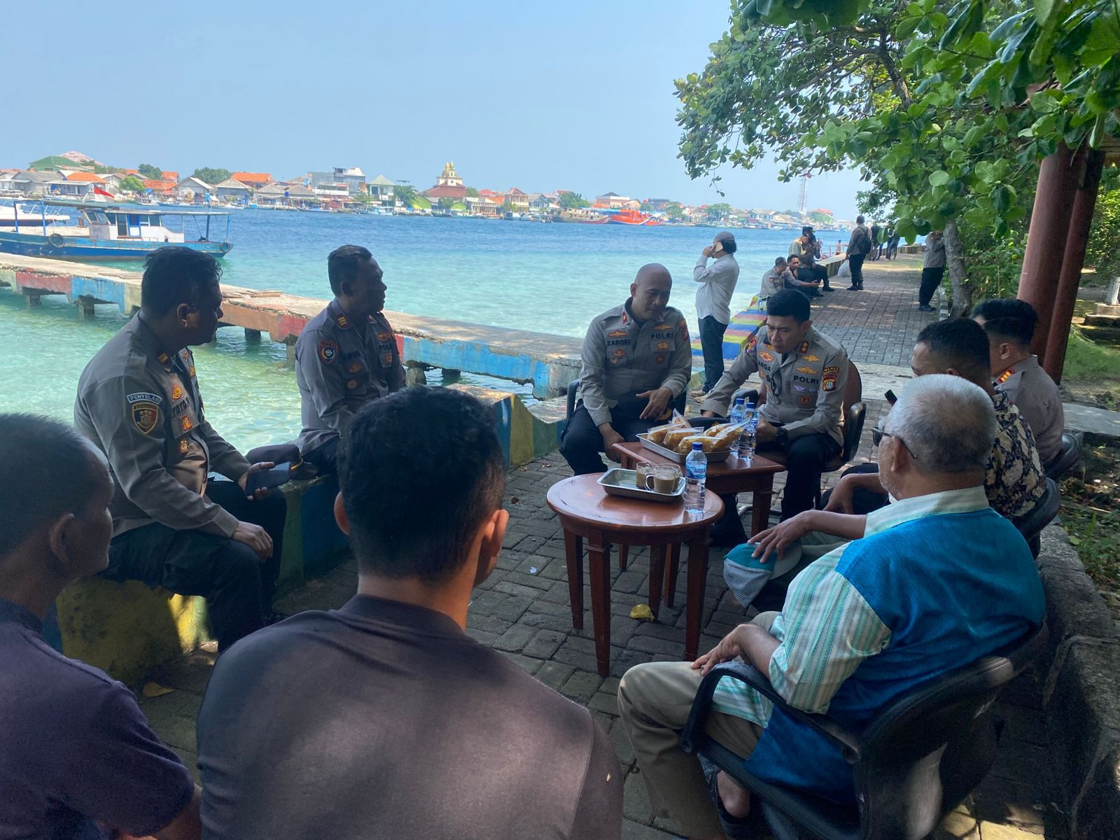 Kapolres Kepulauan Seribu Gelar Jumat Curhat di Pulau Sabira, Ajak Warga Aktif Jaga Kamtibmas dan Laporkan Premanisme