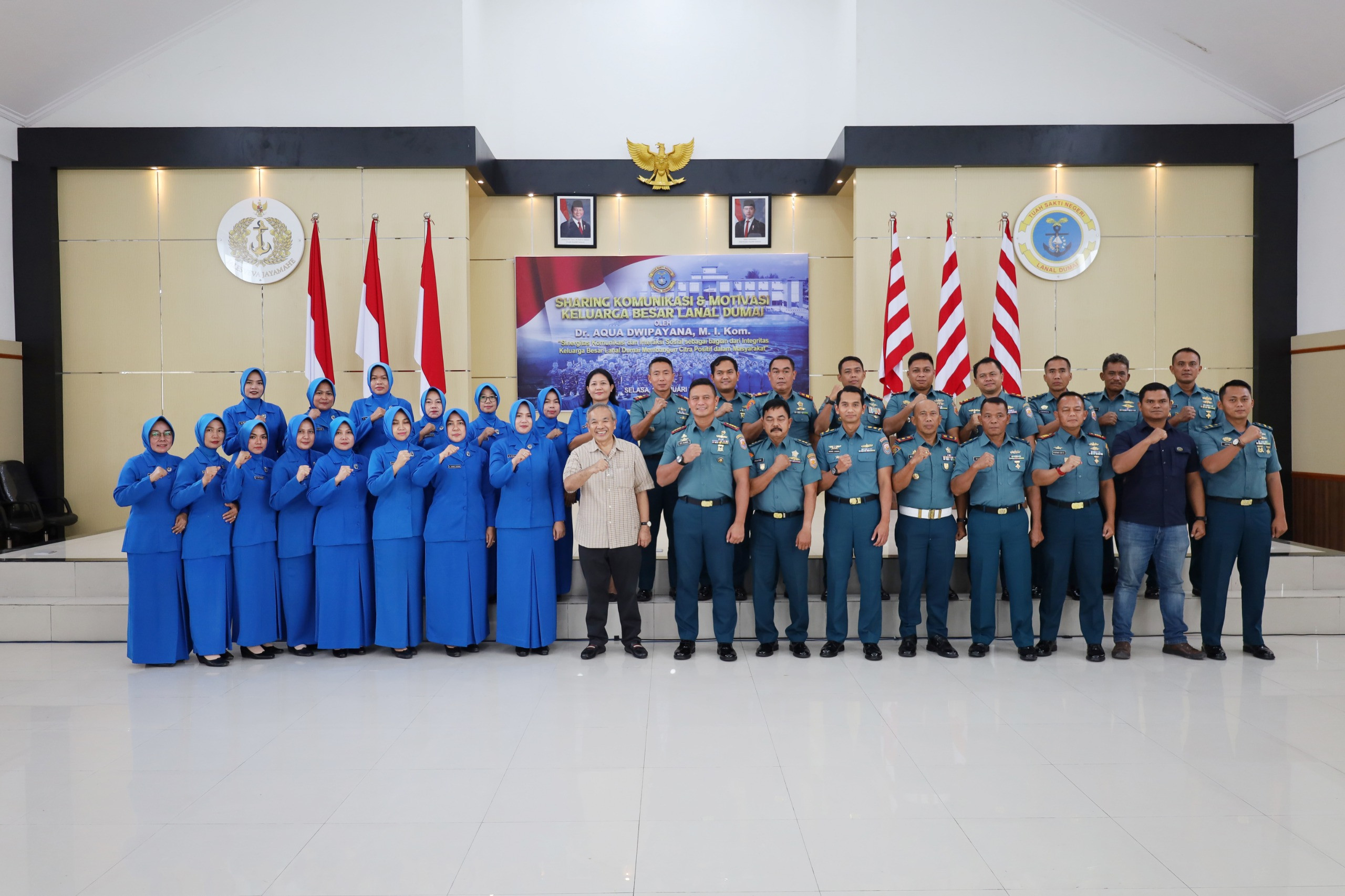 TNI AL Dumai Ikuti Sharing Komunikasi dan Motivasi Bersama Dr. Aqua Dwipayana