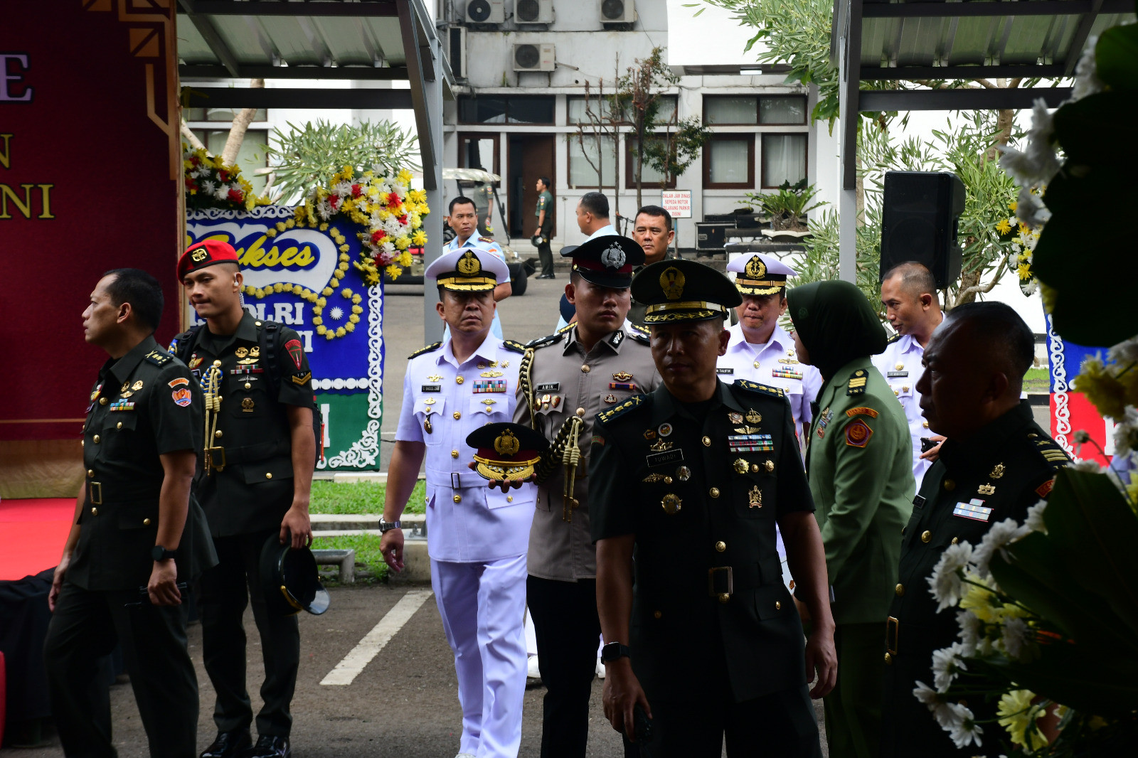 Komandan Lanal Bandung Dampingi Kasal Pada Acara Penutupan Dikreg Sesko TNI Ke-53 Ta. 2025