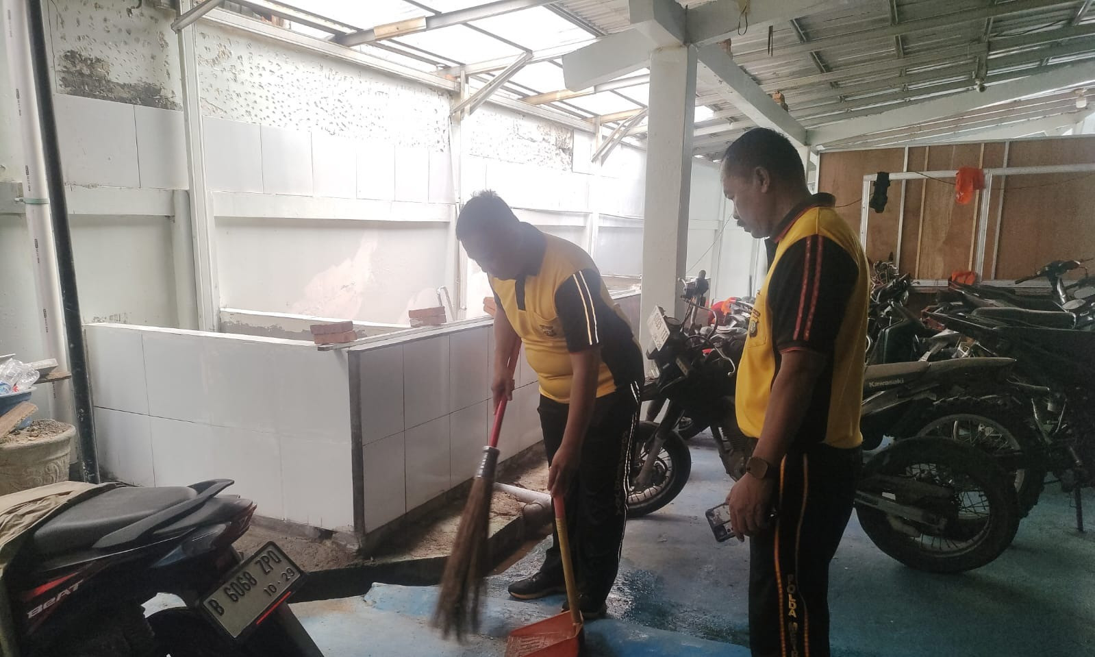 Bangun Semangat dan Disiplin, Polsek Pademangan Gelar Apel Pagi dan Olahraga Bersama