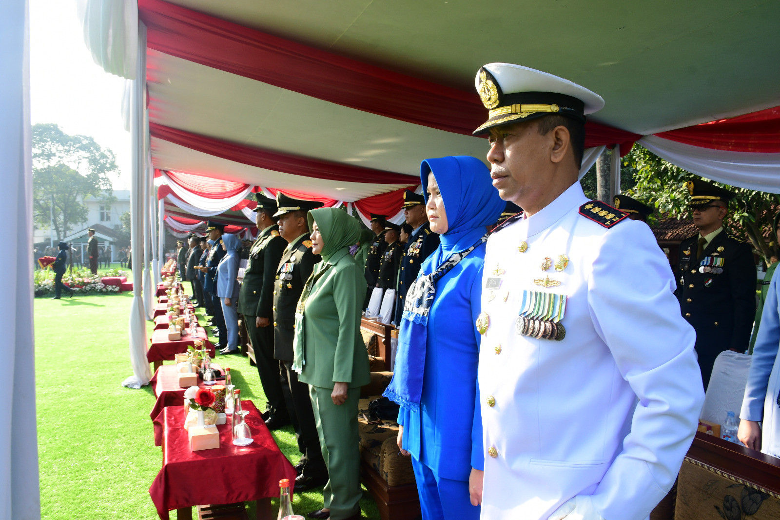 Komandan Beserta Prajurit Lanal Bandung Ikuti Upacara Peringatan HUT Ke-80 Tentara Nasional Indonesia Tahun 2025