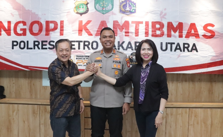 Ngopi Kamtibmas: Jalin Kedekatan, Polisi dan Warga RW 011 Ancol Bahas Keamanan Bersama