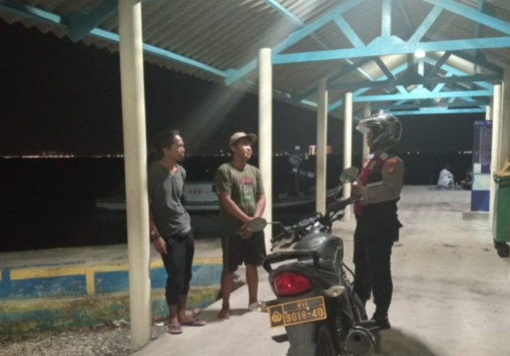 Polsek Kepulauan Seribu Selatan Gencarkan Patroli Malam Dialogis, Cegah Premanisme Lewat Operasi Berantas Jaya