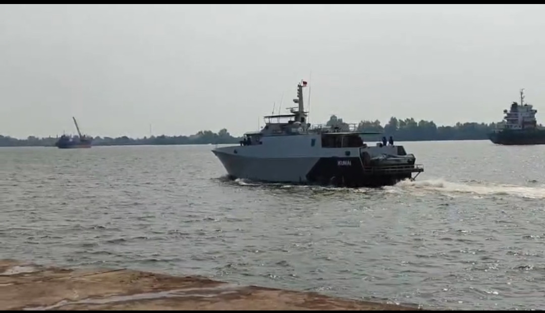 TNI Kerahkan Sejumlah Alutsista Dukung Operasi SAR KM Virgo Transport 8