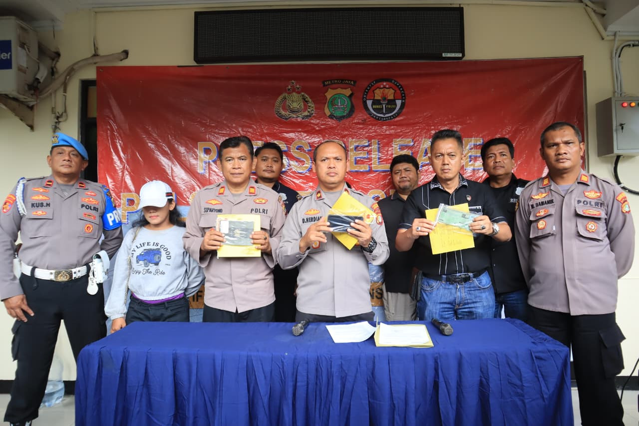 Modus Tawari Pekerjaan, Polsek Bekasi Selatan Berhasil Amankan Pelaku Penipuan dan Penggelapan Beserta Dua Unit Barang Bukti Kendaraan