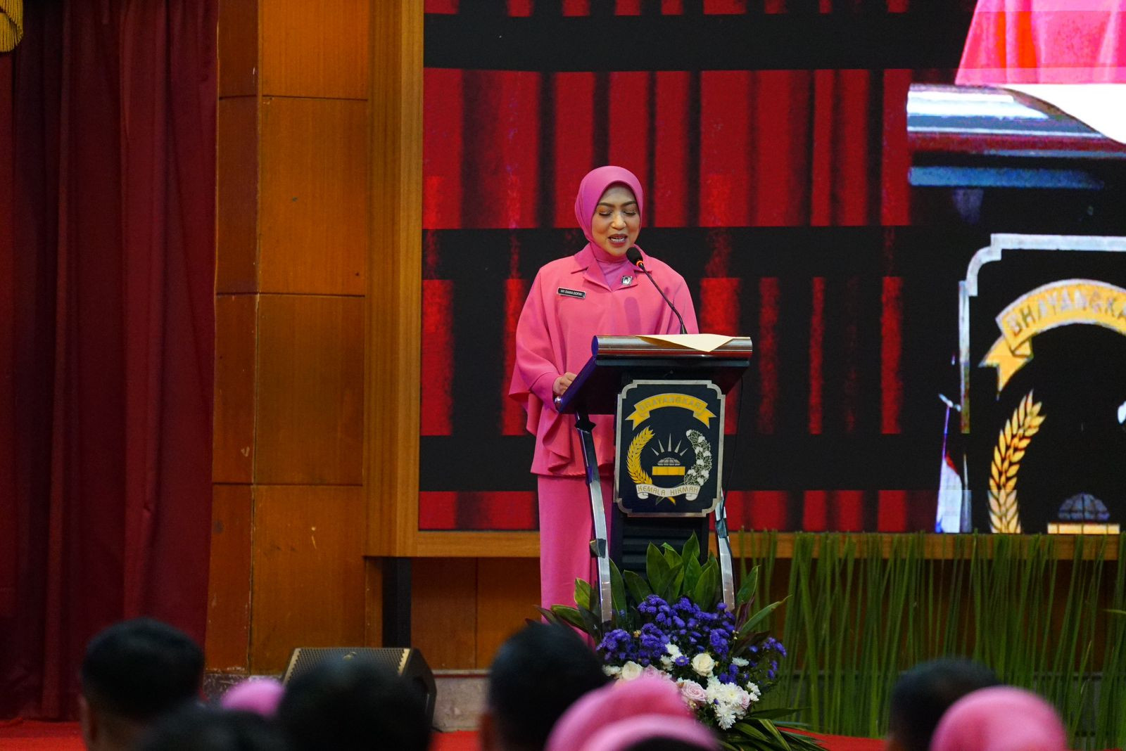 Pembekalan Ketua Umum Bhayangkari Kepada Mahasiswa STIK Lemdiklat Polri Prodi S-1 Angkatan Ke 82, Pascasarjana S-2 Angkatan Ke 13 Dan Pascasarjana S-3 Beserta Istri