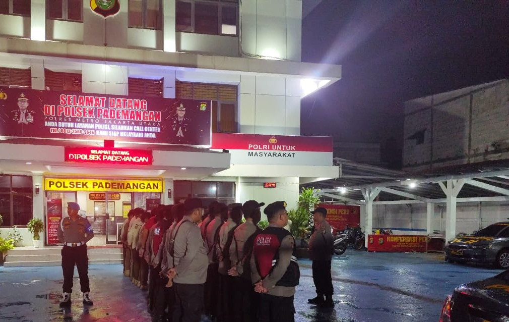 Polsek Pademangan Gelar Apel KRYD Tiga Pilar dalam Operasi Berantas Jaya 2025