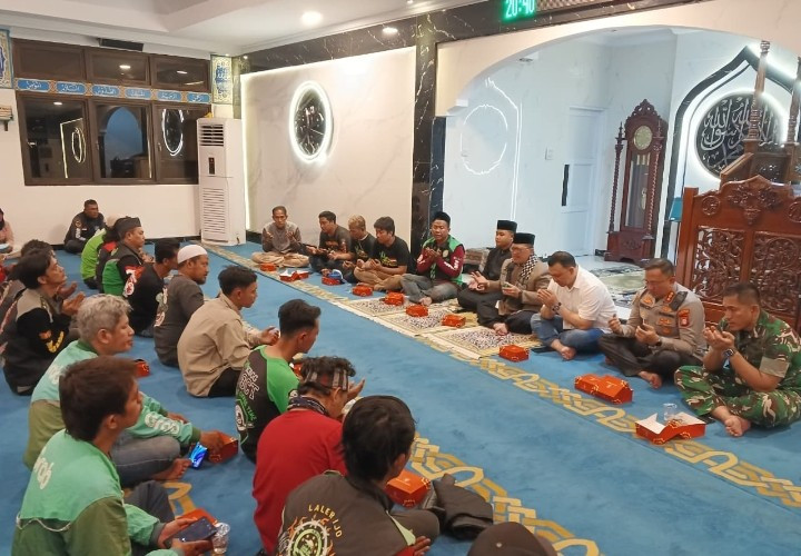Polres Metro Jakarta Utara Gelar Cooling System dan Bakti Kesehatan Bersama Komunitas Ojol