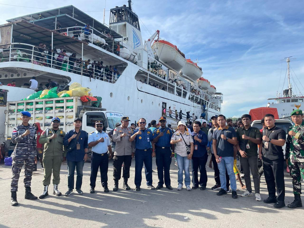 Babinsa Koramil Mapurujaya Bersama Kepolisian dan Pemda Gelar Sweeping Gabungan Penumpang Kapal Laut