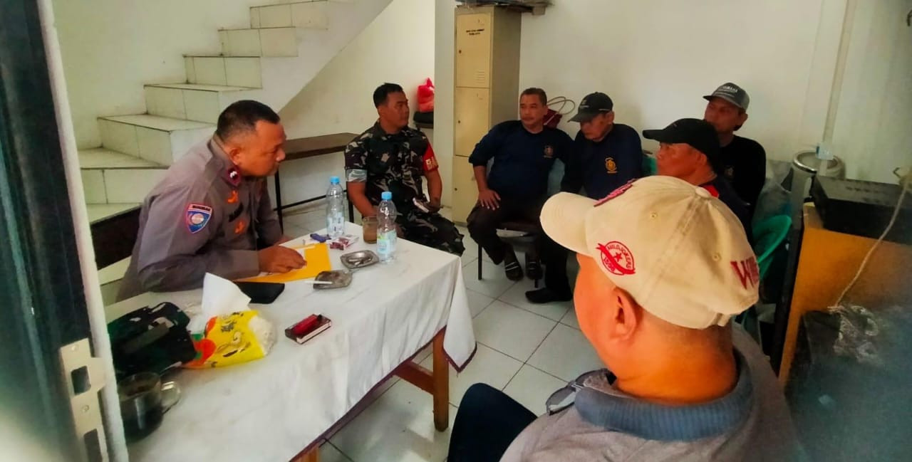 Perkuat Kemitraan DKM Masjid, Bhabinkamtibmas Jakasampurna Patroli dan Sosialisasi Kamtibmas