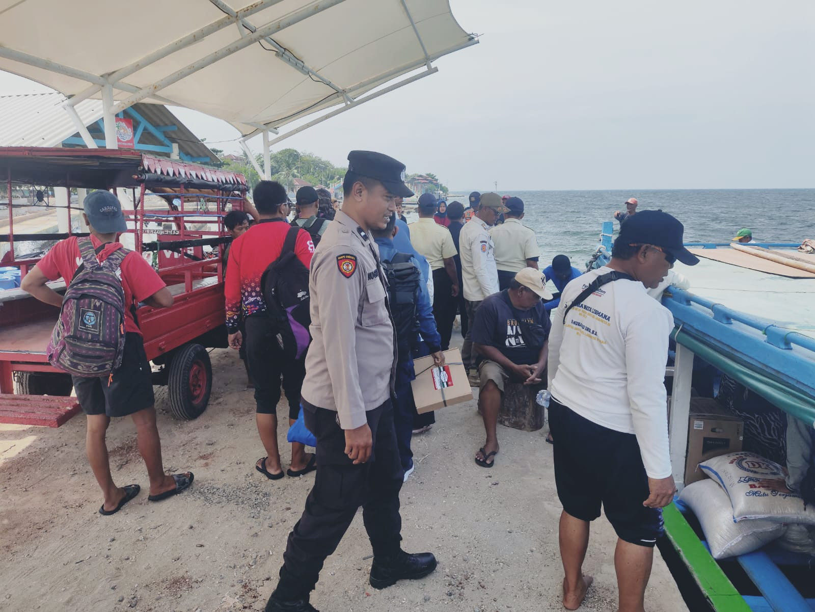 Polisi Baik Amankan Dermaga, Wujudkan Rasa Aman bagi Wisatawan di Kepulauan Seribu