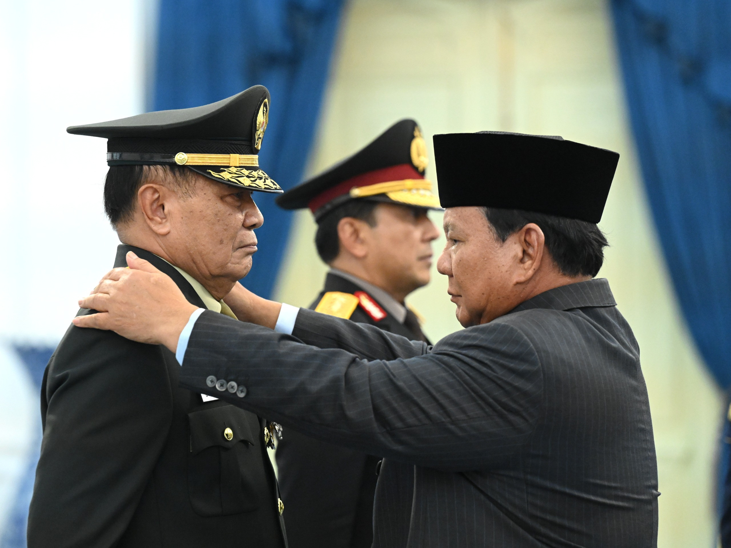 Panglima TNI Hadiri Penganugerahan Pangkat Istimewa dan Pelantikan Menteri Kabinet Merah Putih di Istana Negara
