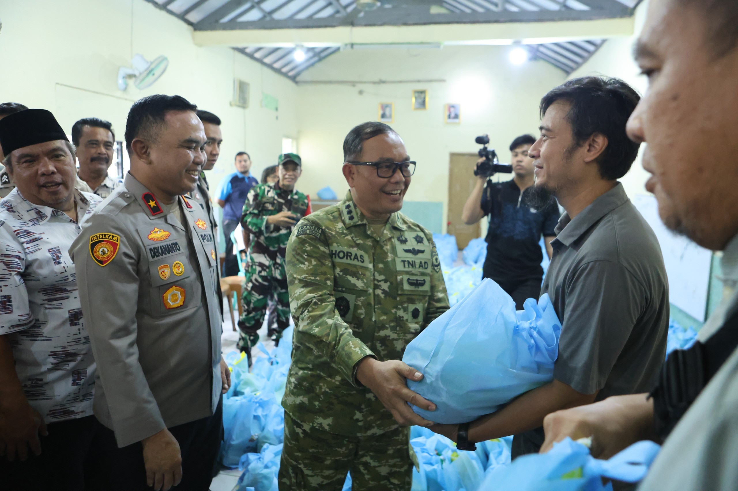 Wakapolda Metro Jaya dan Kasdam Jaya Gelar Jaga Jakarta On The Spot di Kebon Melati