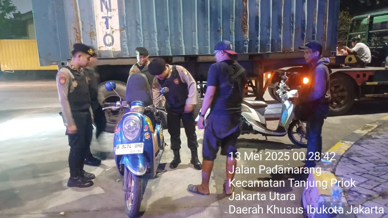 Patroli Perintis Presisi Satsamapta Polres Pelabuhan Tanjung Priok Cegah Premanisme dan Gangguan Kamtibmas di Wilayah Rawan