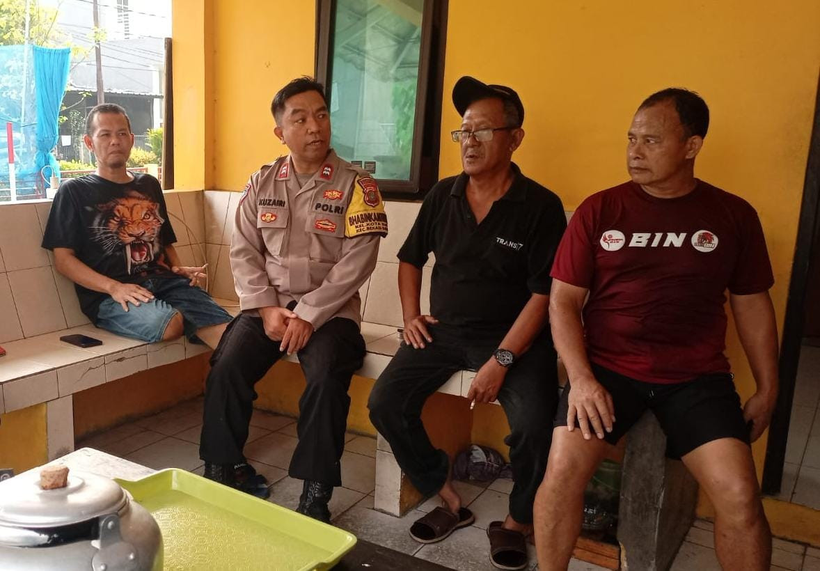 Bhabinkamtibmas Kelurahan Kotabaru Sambangi Warga, Ajak Bersama Jaga Keamanan Lingkungan