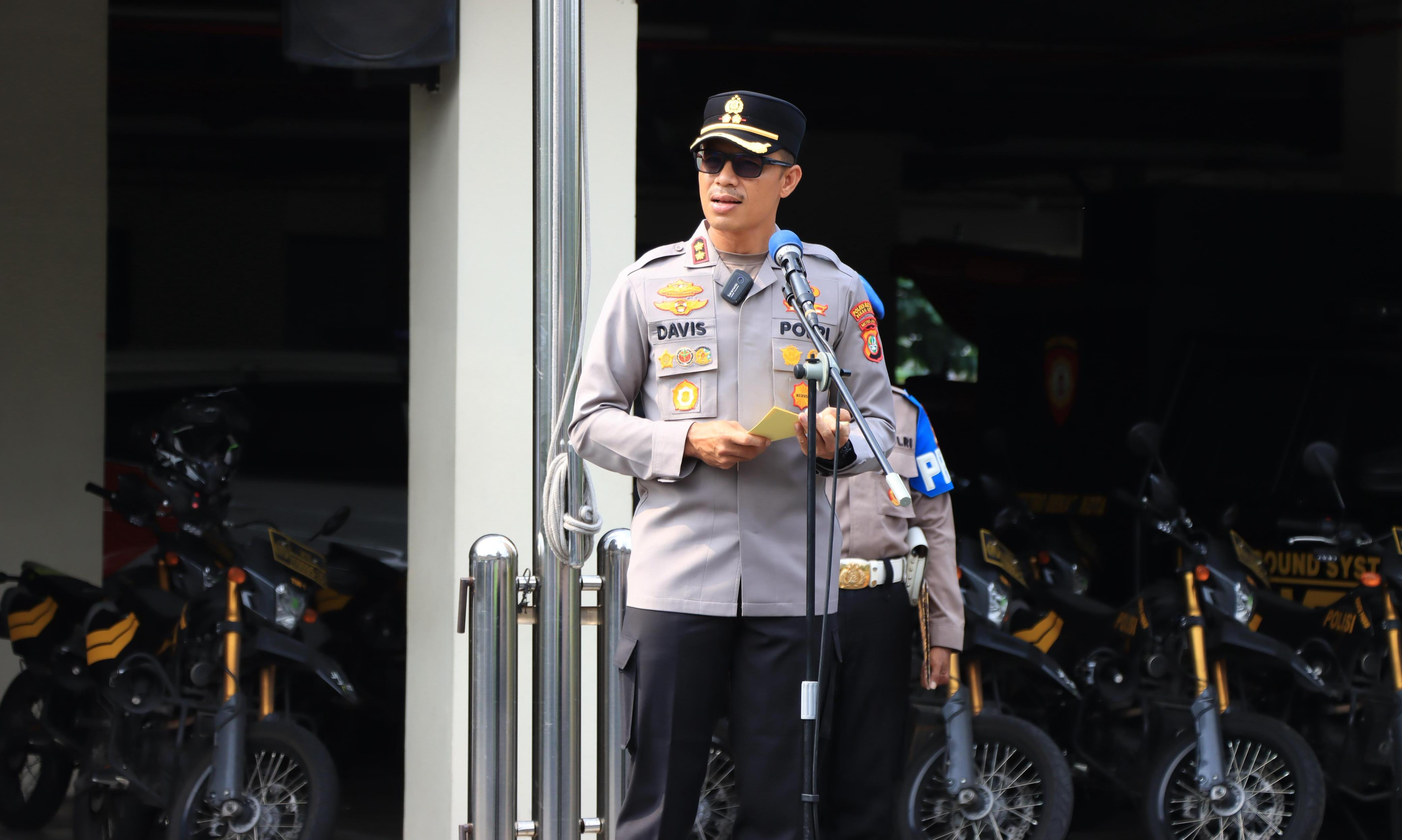 Polres Metro Bekasi Kota Gelar Apel Siaga dan Patroli Gabungan Jelang Laga Persib vs Persija, Pastikan Kamtibmas Kondusif Meski Hari Libur