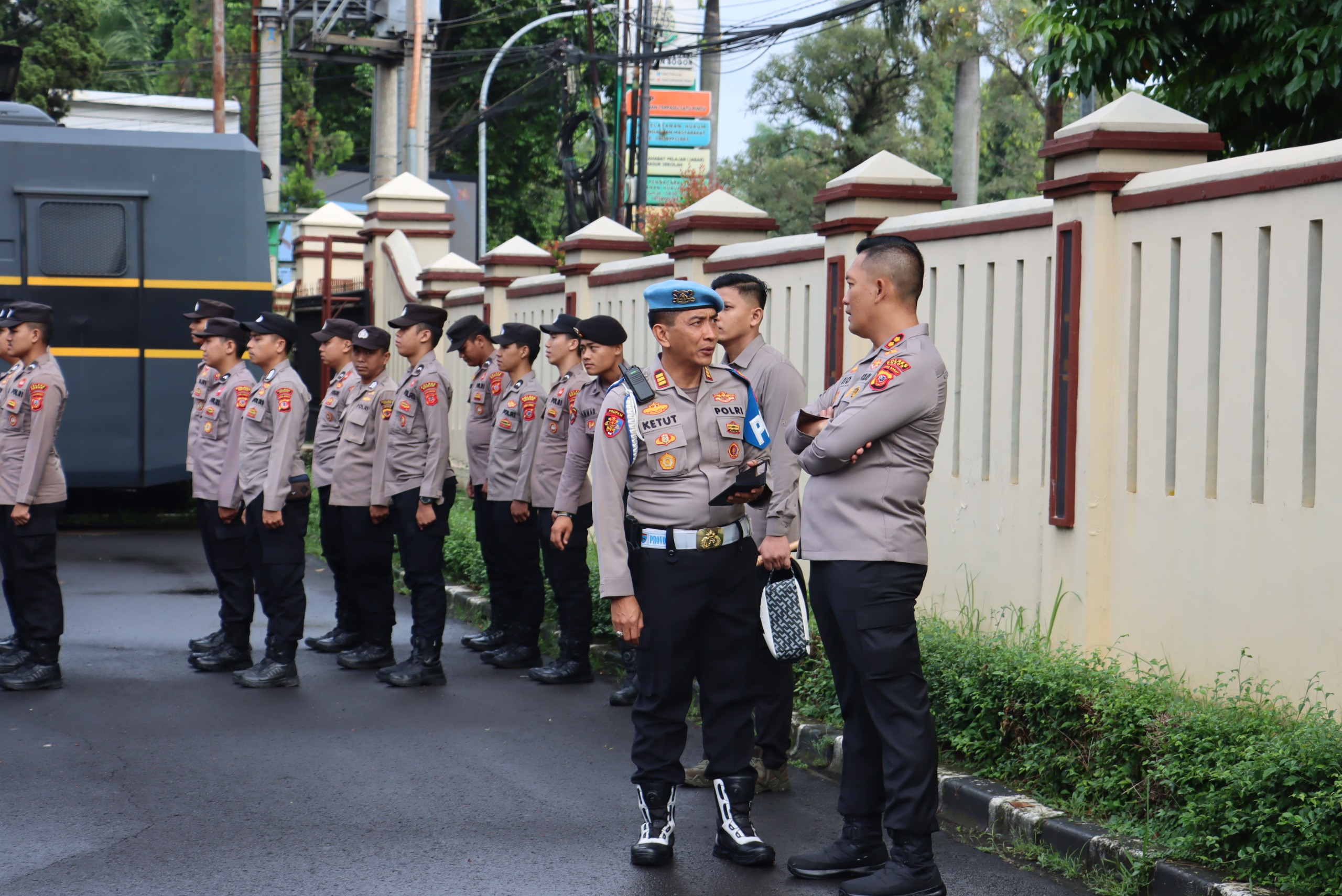 Kapolres Bogor Tertibkan Sikap Tampang Anggota Demi Tingkatkan Kualitas Pelayanan Publik