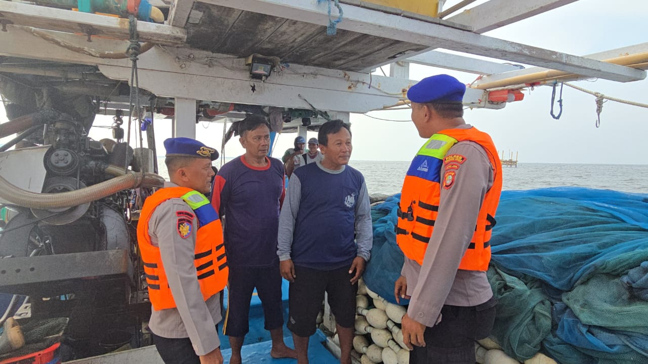 Satpolairud Polres Kepulauan Seribu Gencarkan Patroli Laut Dialogis, Antisipasi Tindak Kejahatan Laut dan Gangguan Kamtibmas di Perairan Seribu