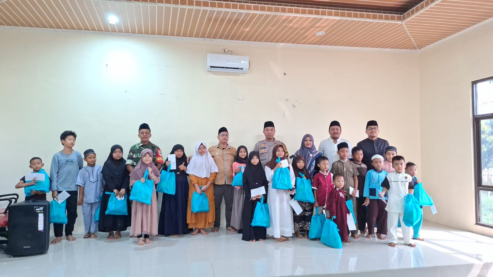 Bhabinkamtibmas Kotabaru Hadiri Syukuran Pengangkatan PPPK dan Santunan Anak Yatim