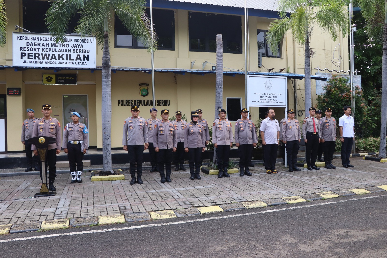 Wakapolres Kepulauan Seribu Pimpin Apel Pagi, Tekankan Disiplin, Pajak, dan Kesehatan Anggota