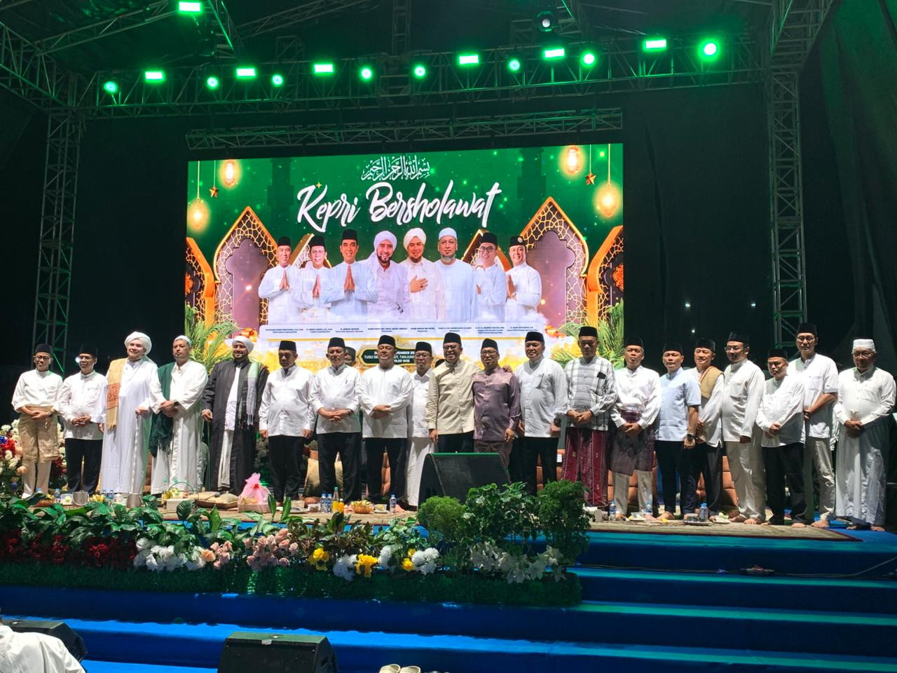 Danlanal Bintan Hadiri Kepri Bersholawat
