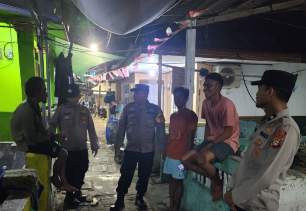 Layanan Polisi 110 Disosialisasikan Polsek Kepulauan Seribu Utara, Warga Diimbau Perhatikan Cuaca Sebelum Melaut