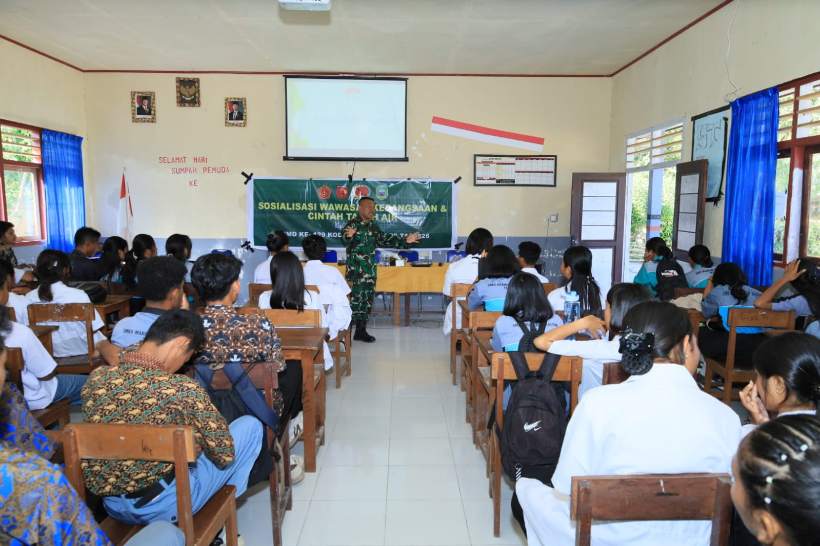 Dari Sekolah untuk Indonesia, TMMD ke-129 Kodim 1505/Tidore Bekali Pelajar dengan Wawasan Kebangsaan