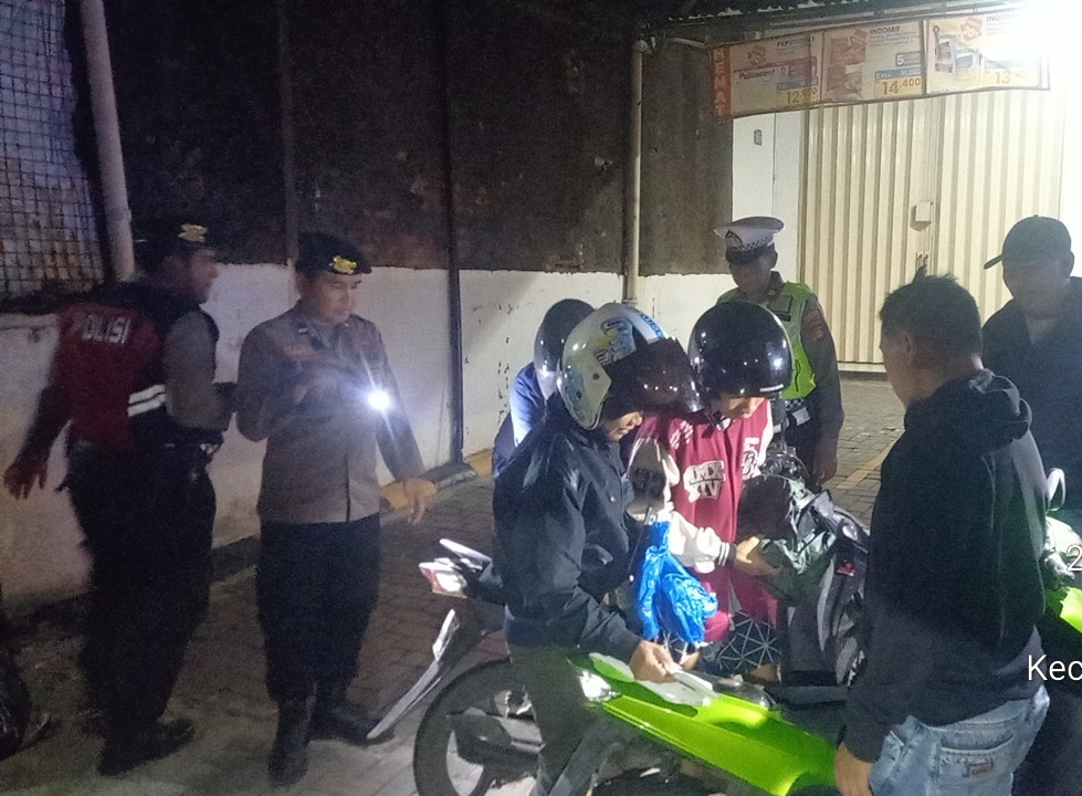 Polsek Bekasi Barat Intensifkan KRYD dan Razia Malam, Antisipasi Kejahatan Jalanan