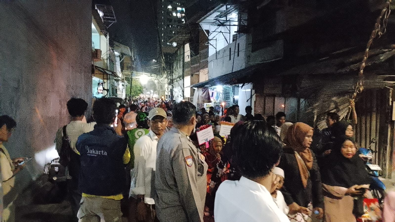 Semarak Tahun Baru Islam 1448 H, 500 Warga Pejagalan Meriahkan Pawai Obor Keliling Kampung