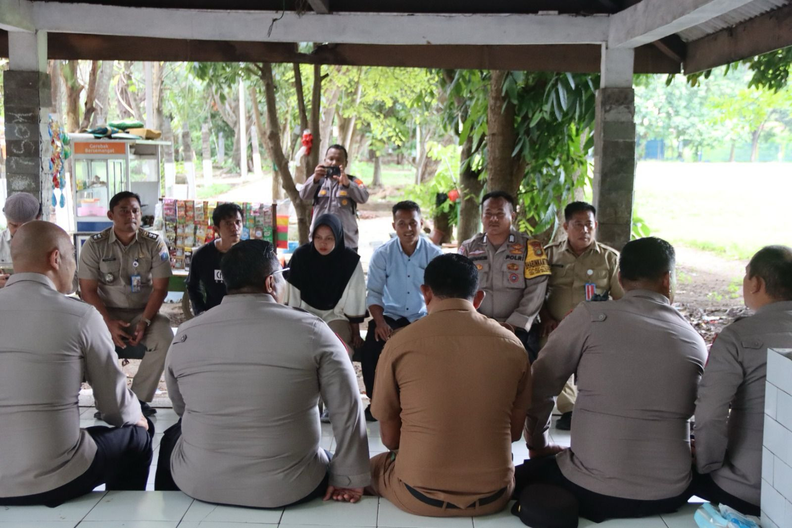 Kapolres Kepulauan Seribu Gelar Jumat Curhat di Pulau Kelapa, Serap Aspirasi dan Imbau Bijak Bermedsos