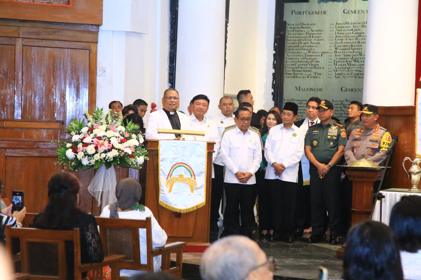 Pendeta Hingga Jemaat Gereja Apresiasi Pengamanan Natal Oleh Polri