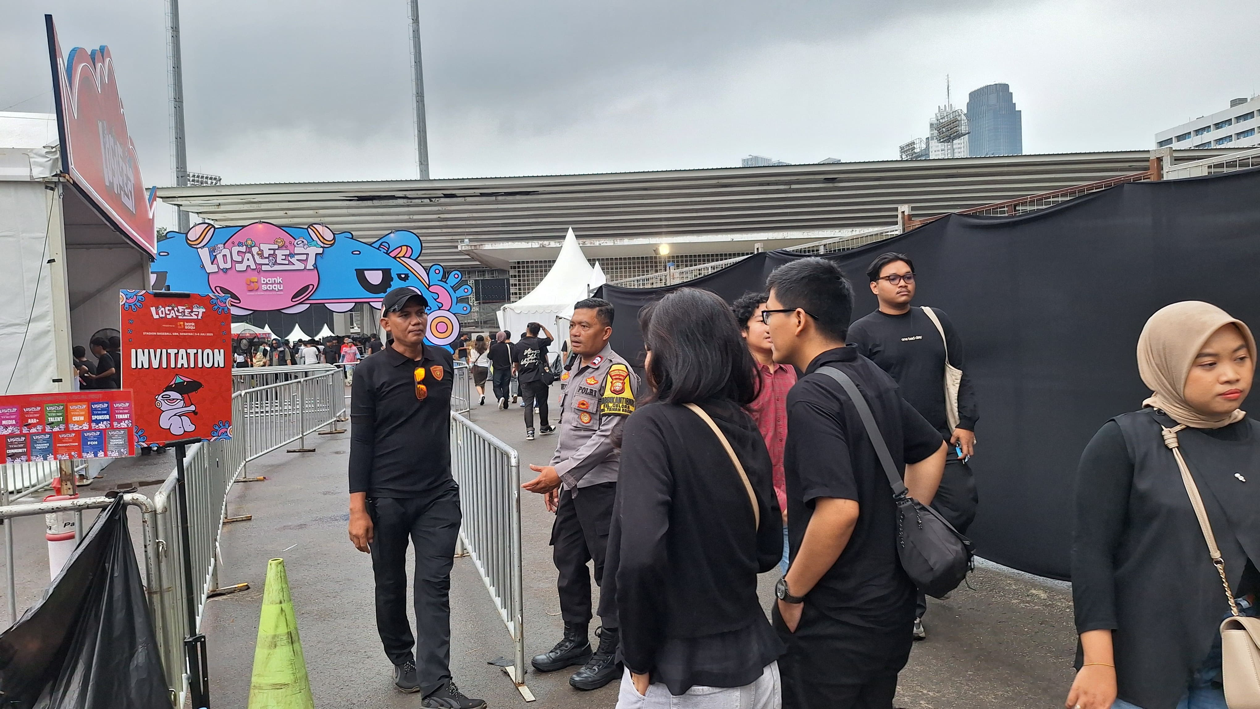 Respon Cepat Bhabinkamtibmas Kelurahan Senayan, Terduga Copet di Local Fest Jakarta 2025 Berhasil Diamankan