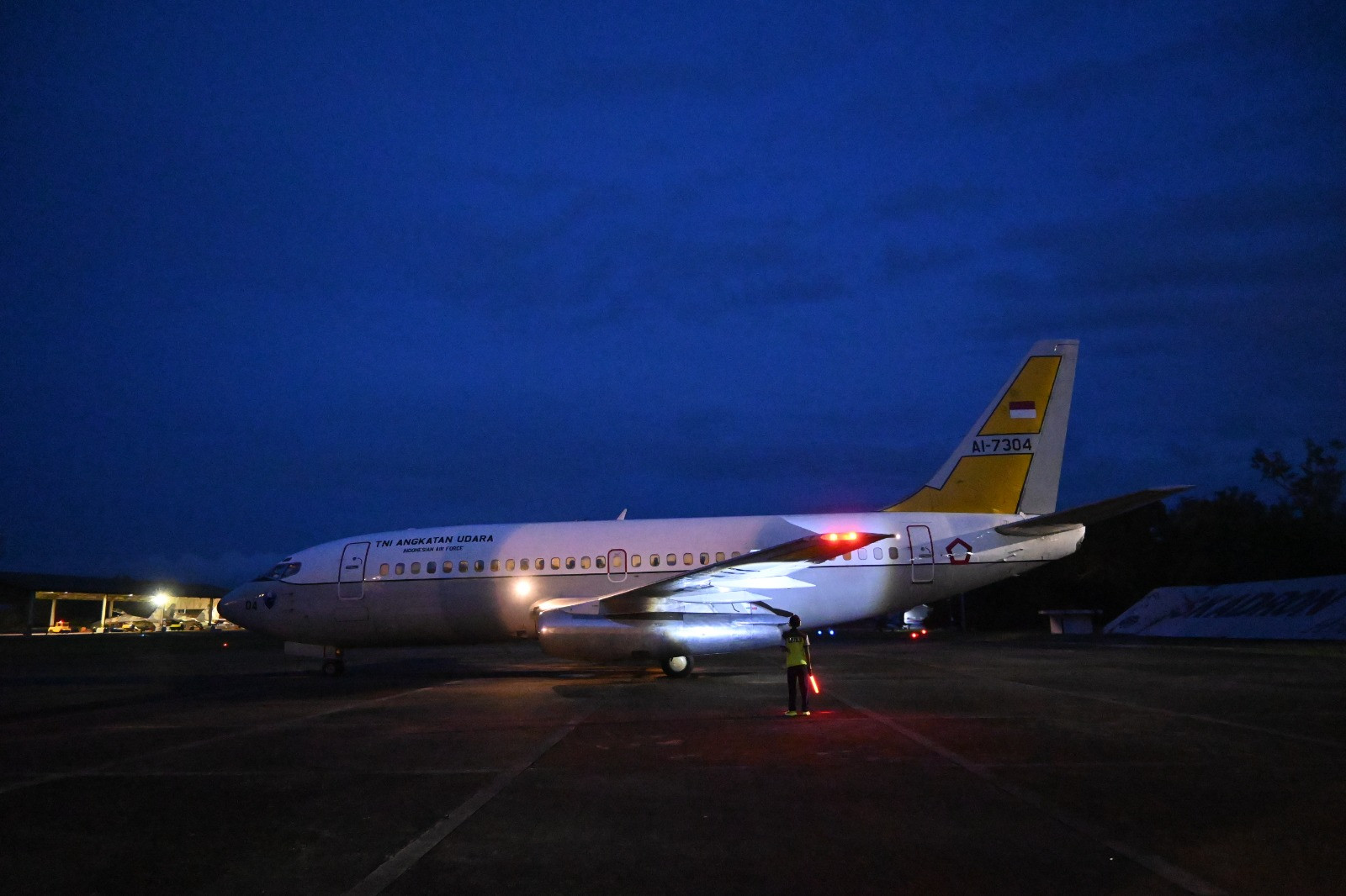 Tingkatkan Kemampuan dan Kesiapsiagaan Operasi, Lanud Sultan Hasanuddin Gelar Latihan Terbang Malam Libatkan Jet Tempur Sukhoi SU-30 MK2, Pesawat Boeing 737-200 dan Hercules C-130H